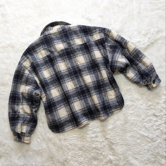 🔴LOWEST! Vintage Havana Sherpa Lined Oversized Shacket - Navy/Cream Plaid - Picture 7 of 11